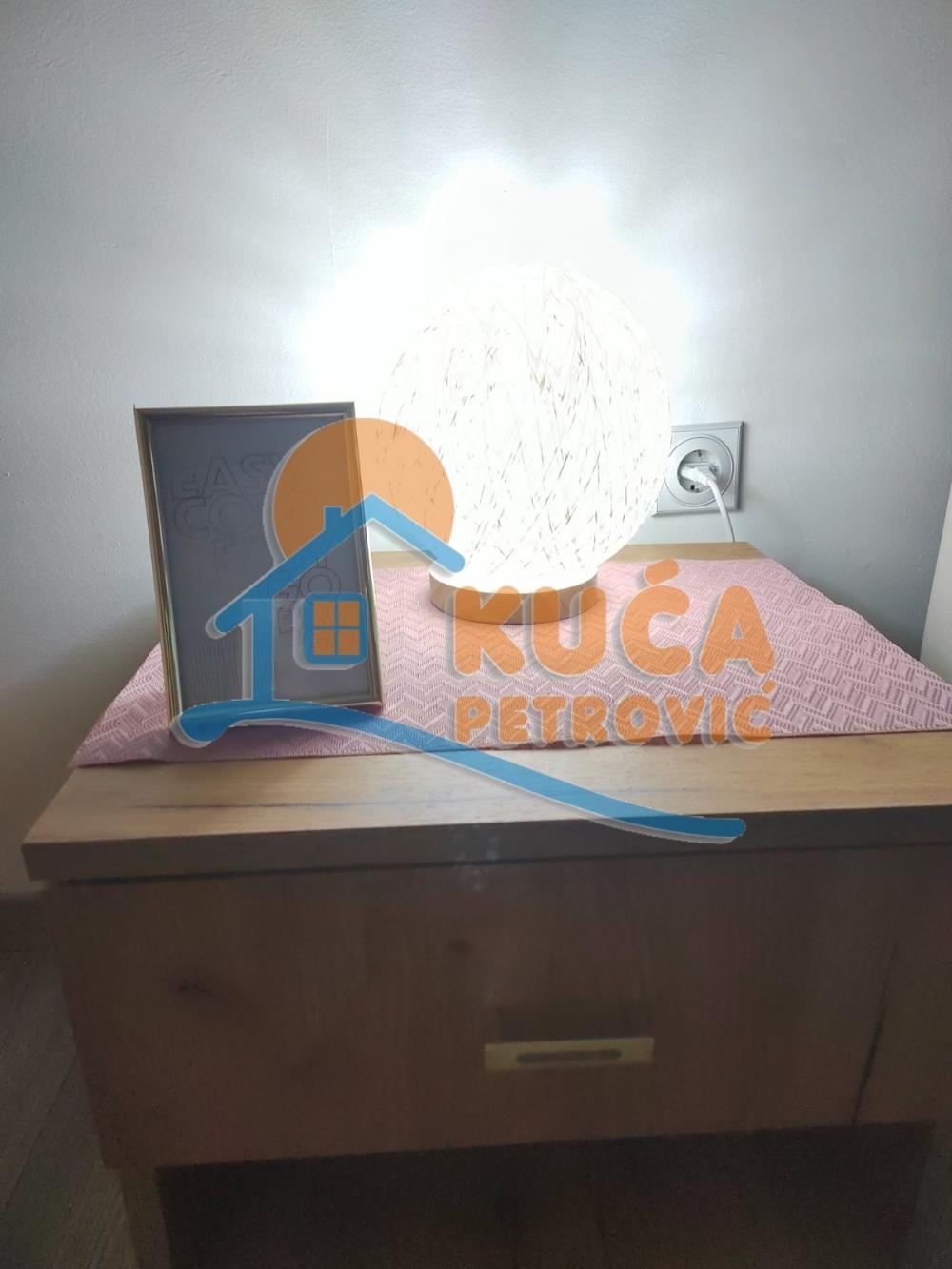 Slika 5 - Obrenovićeva, Jednosoban stan za izdavanje, 41m2, 350€