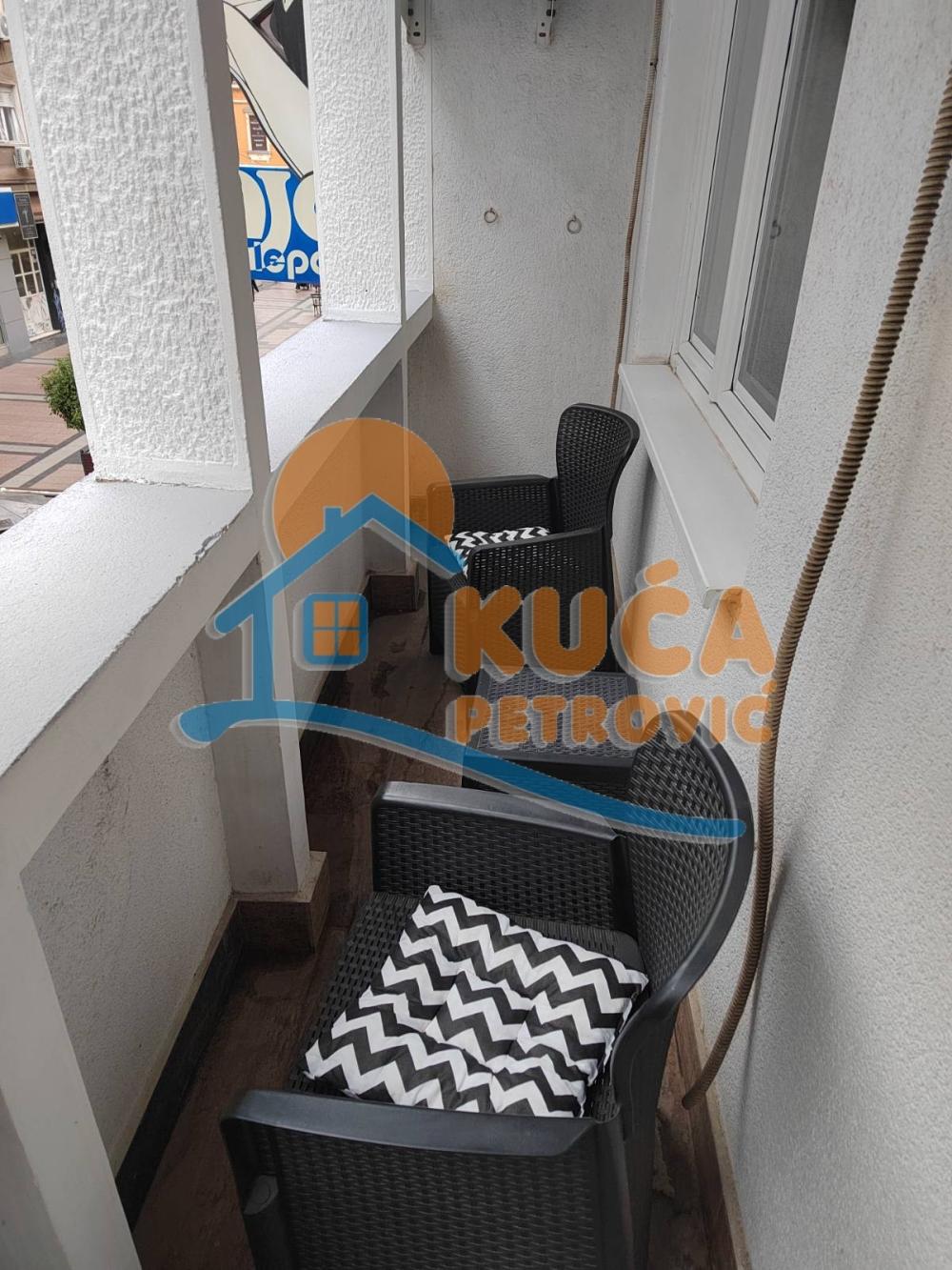 Slika 1 - Obrenovićeva, Jednosoban stan za izdavanje, 41m2, 350€