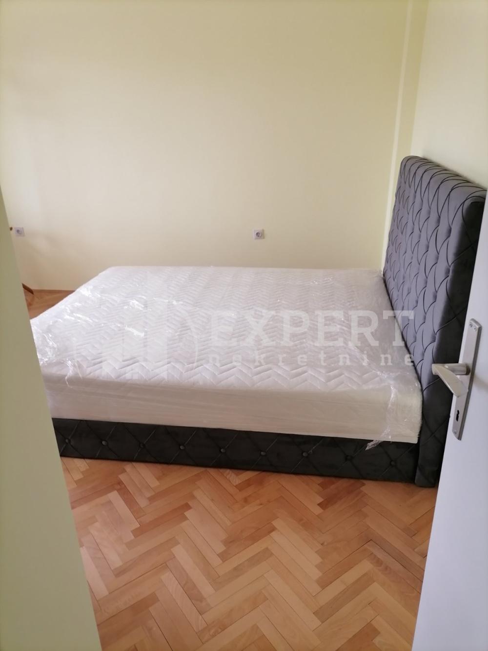Slika 8 - Bulevar Nemanjića, Trosoban stan za izdavanje, 80m2, 400€