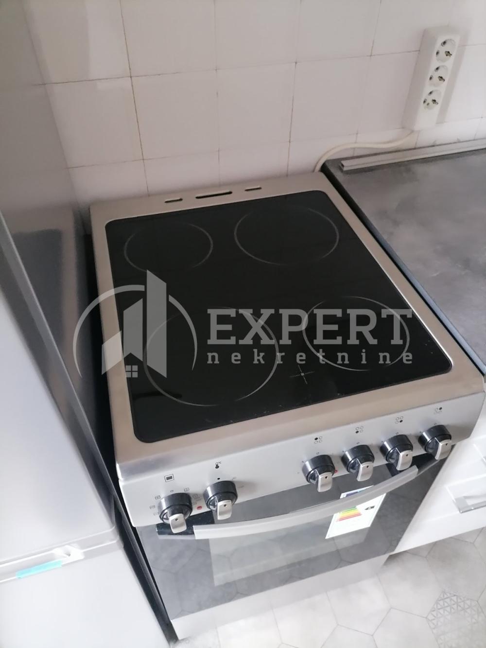 Slika 5 - Bulevar Nemanjića, Trosoban stan za izdavanje, 80m2, 400€