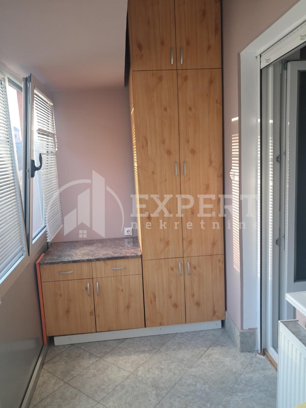 Slika 5 - Trg Pavla Stojkovića, Dvosoban stan za izdavanje, 60m2, 400€