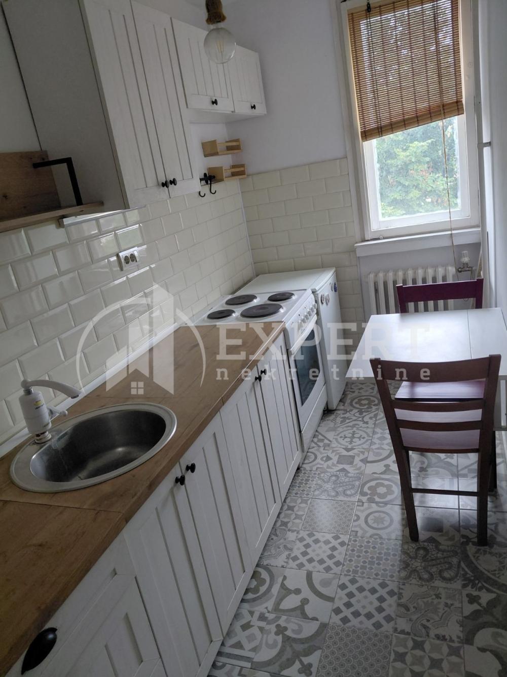 Slika 5 - Sinđelićev trg, Jednoiposoban stan za izdavanje, 38m2, 350€