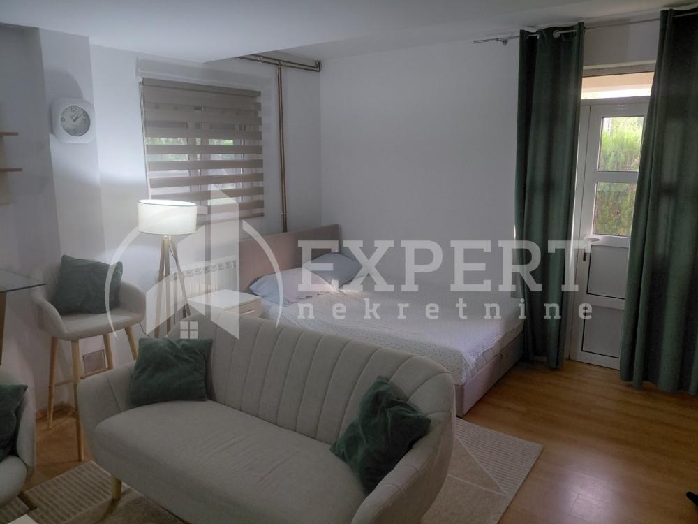 Slika 1 - Momčila Mitića, Jednosoban stan za izdavanje, 40m2, 300€