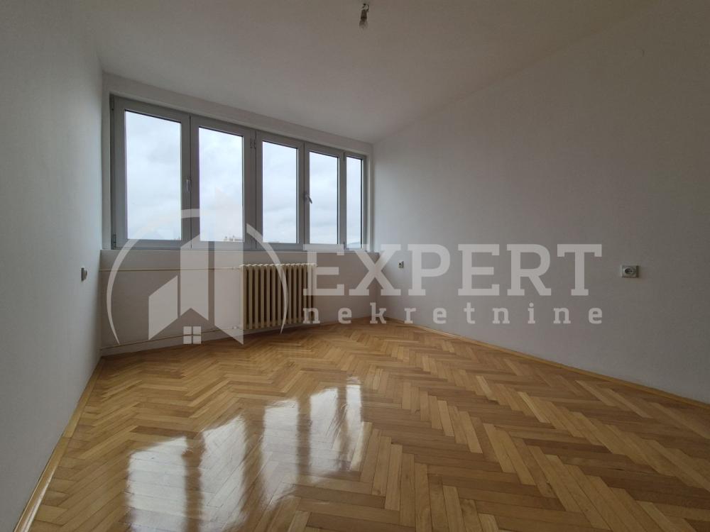 Slika 7 - Cara Dušana, Četvorosoban stan za izdavanje, 95m2, 600€