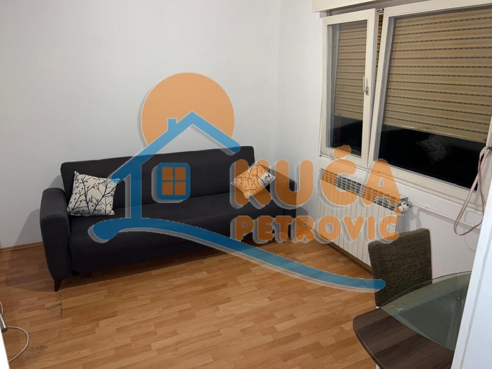 Slika 2 - Todora Milovanovića, Trosoban stan na prodaju, 75m2, 153.000€