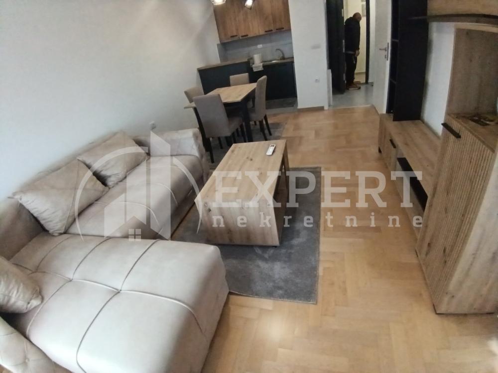 Slika 1 - Belotinačka, Jednoiposoban stan za izdavanje, 43m2, 350€