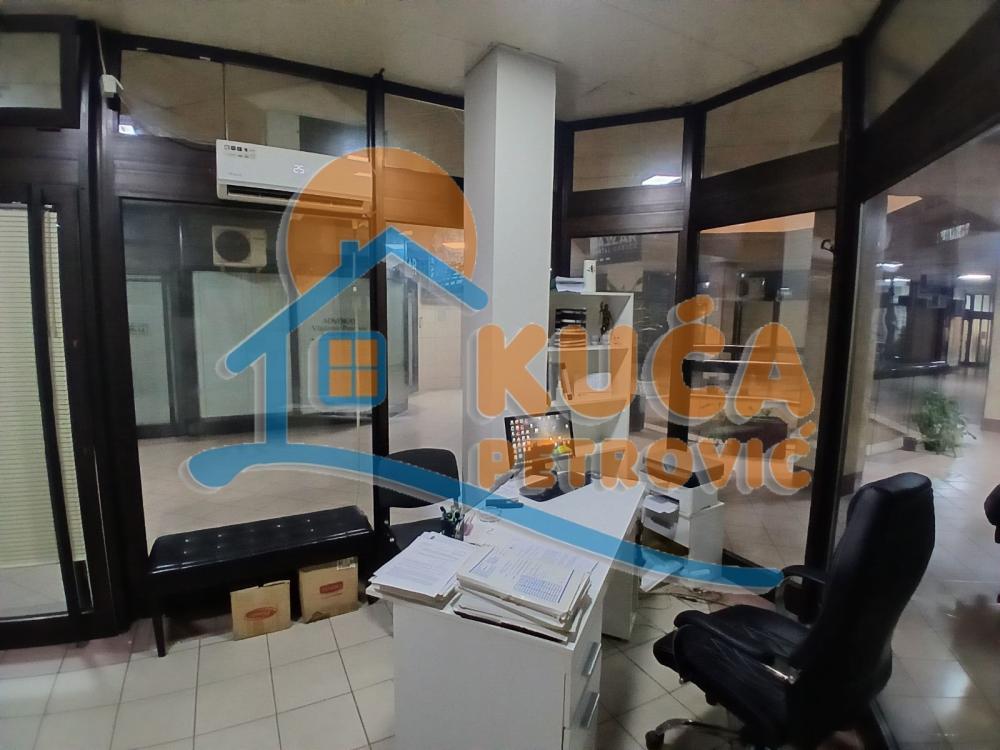 Slika 1 - Cara Dušana,  Lokal na prodaju, 16m2, 20.000€