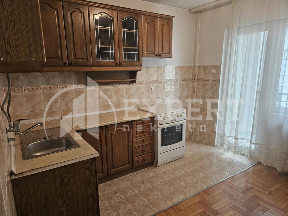 Slika 3 - Kneza Mihaila Obrenovića, Dvosoban stan na prodaju, 60m2, 100.000€