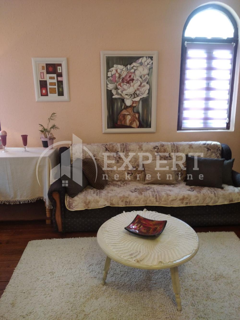 Slika 1 - Vardarska, Jednoiposoban stan za izdavanje, 45m2, 250€