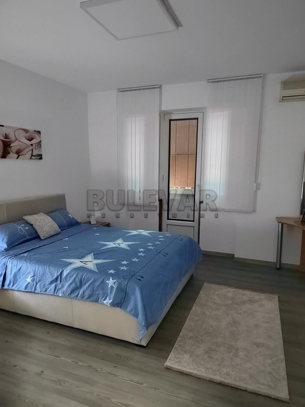Slika 4 - Obrenovićeva, Jednosoban stan za izdavanje, 41m2, 350€