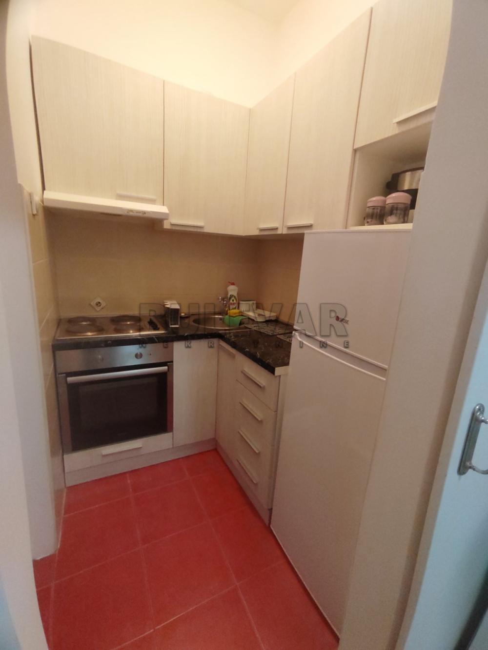 Slika 2 - Obrenovićeva, Jednosoban stan za izdavanje, 41m2, 350€