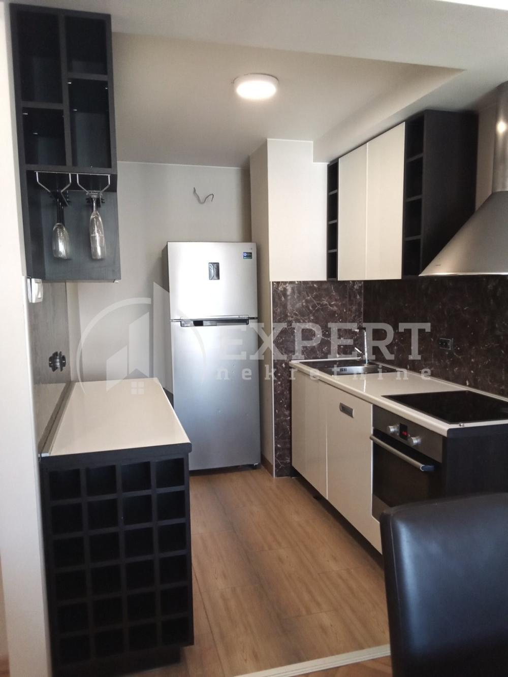 Slika 4 - Bulevar Nemanjića, Trosoban stan za izdavanje, 73m2, 500€