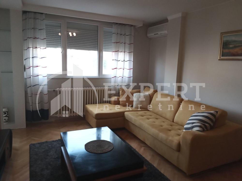 Slika 1 - Bulevar Nemanjića, Trosoban stan za izdavanje, 73m2, 500€