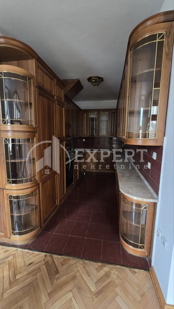 Slika 8 - Mije Petrovića, Četvorosoban stan za izdavanje, 122m2, 1.000€