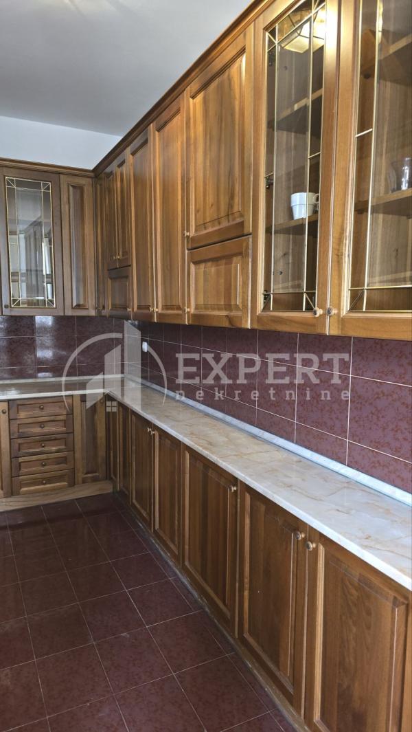 Slika 11 - Mije Petrovića, Četvorosoban stan za izdavanje, 122m2, 1.000€