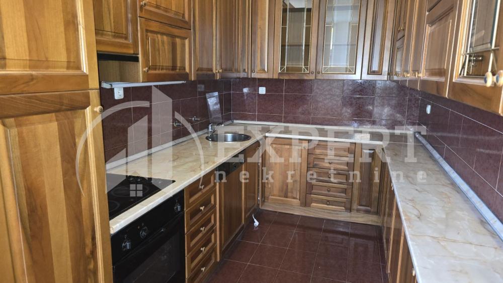 Slika 9 - Mije Petrovića, Četvorosoban stan za izdavanje, 122m2, 1.000€