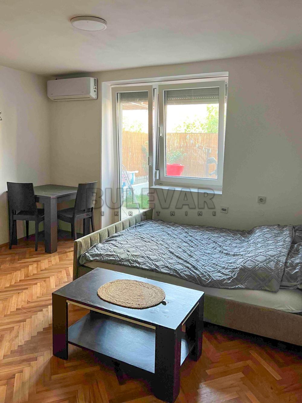 Slika 1 - Ustanička,  Stan za izdavanje, 22m2, 270€