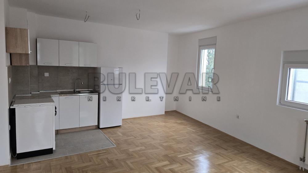 Slika 1 - Prvomajska, Dvoiposoban stan za izdavanje, 56m2, 450€