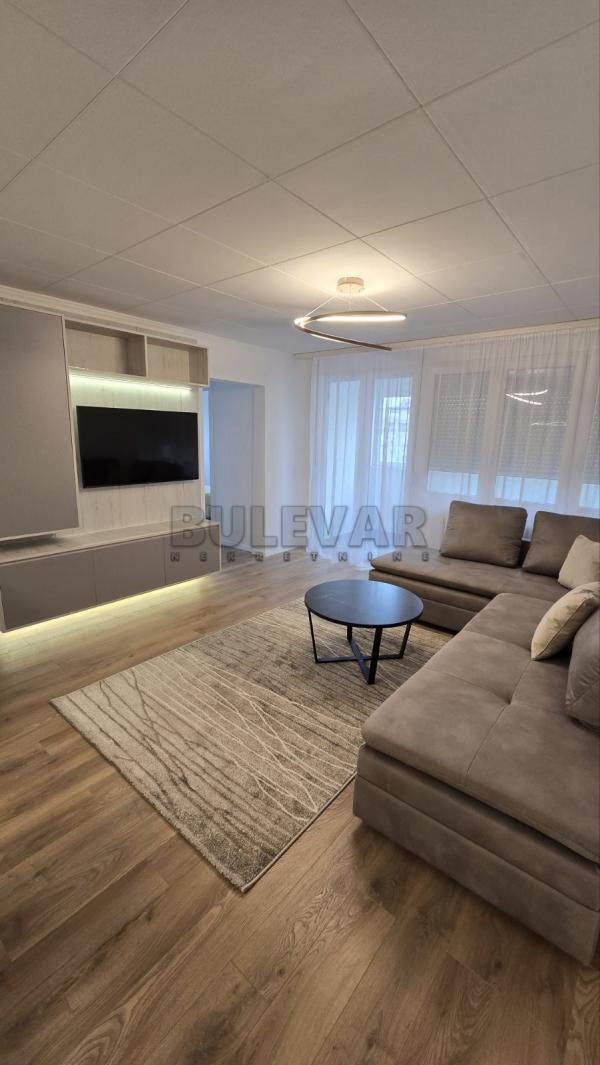 Slika 1 - Bulevar Nemanjića, Troiposoban stan za izdavanje, 65m2, 600€