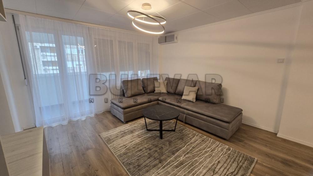 Slika 2 - Bulevar Nemanjića, Troiposoban stan za izdavanje, 65m2, 600€