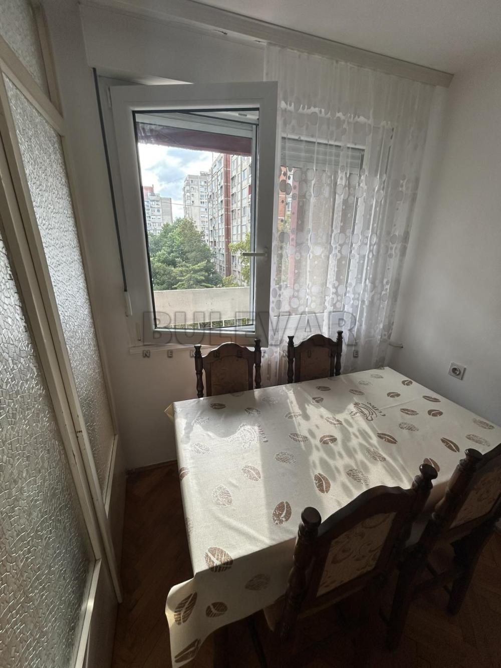 Slika 3 - Maksima Gorkog, Dvoiposoban stan za izdavanje, 64m2, 330€
