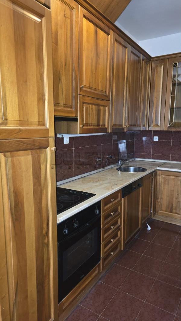 Slika 10 - Mije Petrovića, Četvorosoban stan za izdavanje, 122m2, 1.000€