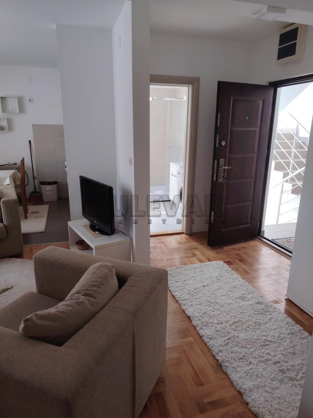 Slika 1 - 21. maja, Dvoiposoban stan za izdavanje, 55m2, 450€