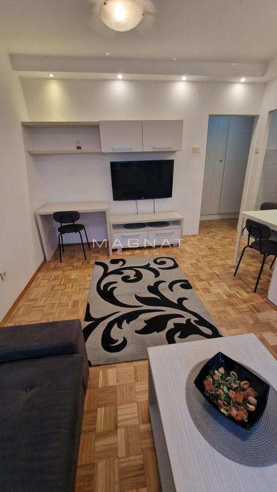 Slika 1 - Aleksinačkih rudara, Jednoiposoban stan za izdavanje, 39m2, 650€