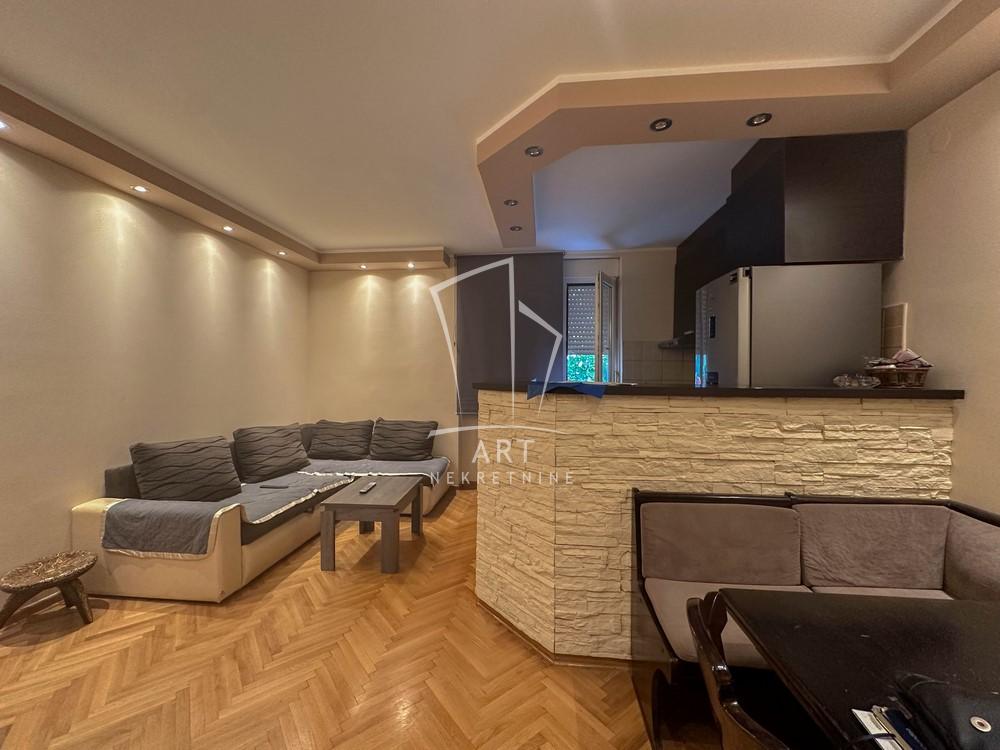 Slika 1 - Branka Krsmanovića, Trosoban stan na prodaju, 66m2, 199.000€