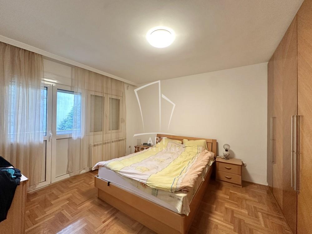 Slika 7 - Siva Stena,  Kuća na prodaju, 235m2, 480.000€