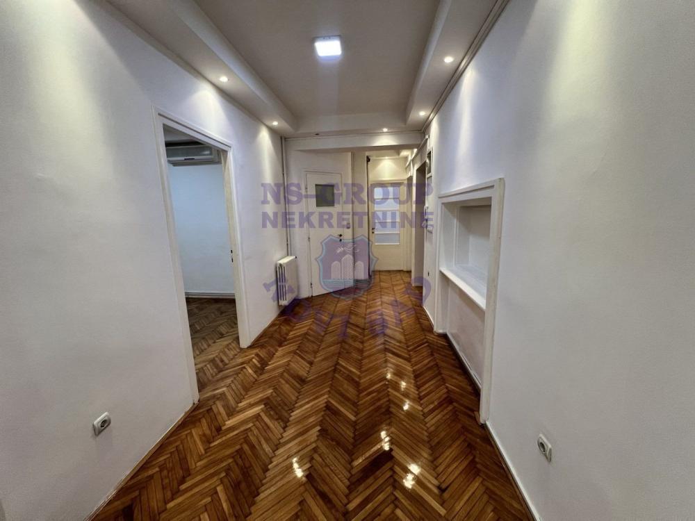 Slika 2 -  Kuća na prodaju, 600m2, 2.369.000€