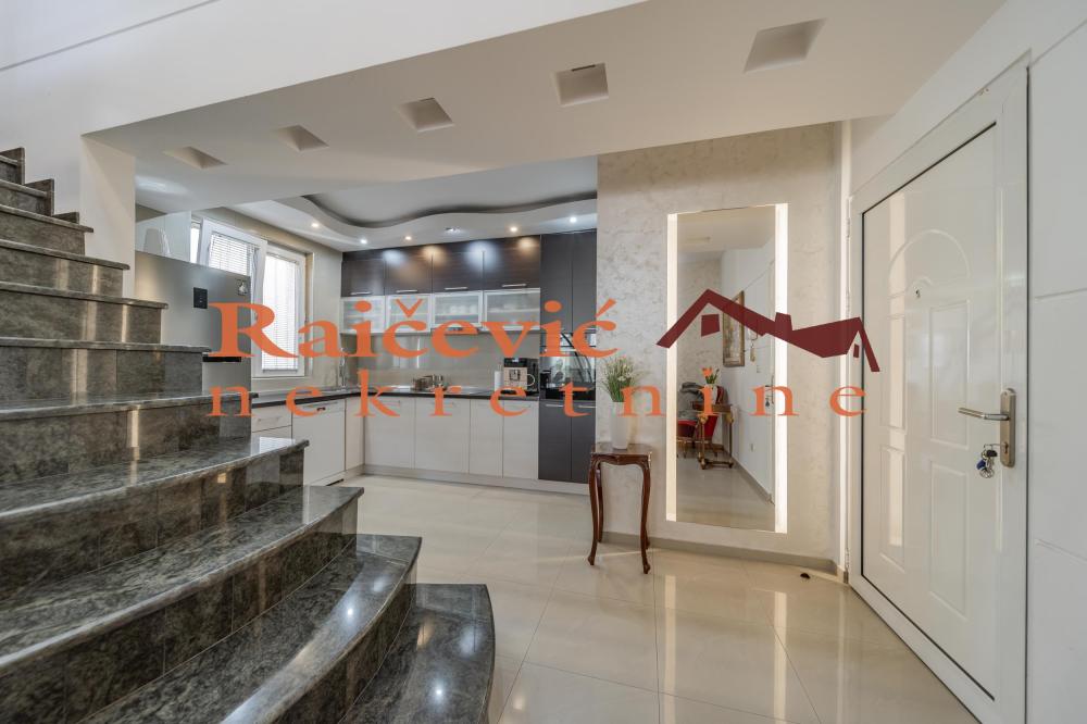 Slika 6 - Radoja Domanovica, Četvorosoban stan na prodaju, 112m2, 465.000€