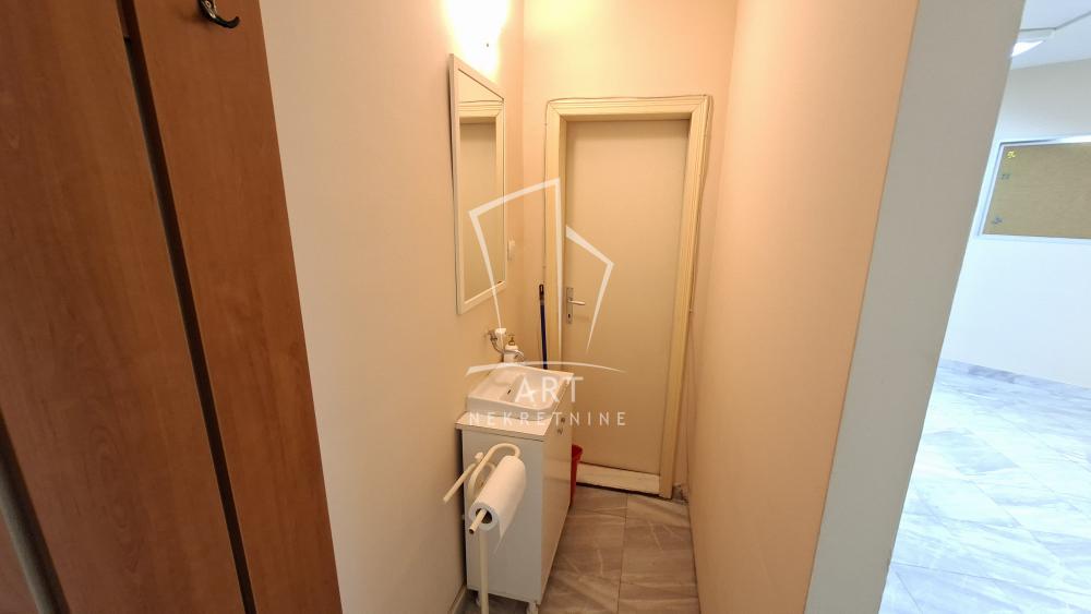 Slika 8 - Uzun Mirkova,  Lokal za izdavanje, 35m2, 400€