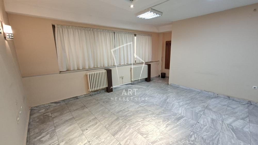 Glavna slika -Uzun Mirkova,  Lokal za izdavanje, 35m2, 400€