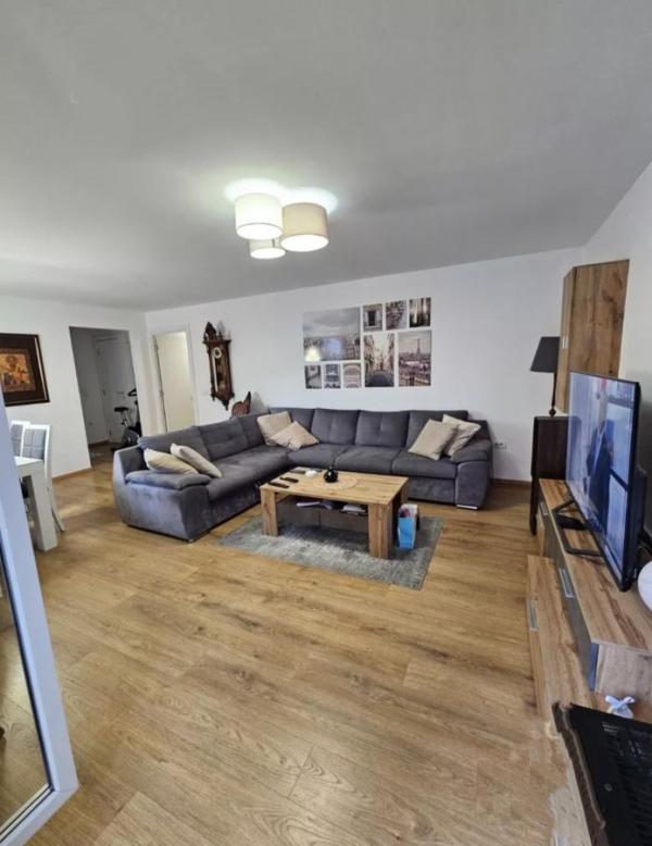 Slika 1 - Trosoban stan na prodaju, 76m2, 220.000€