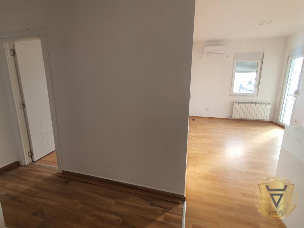 Slika 8 - Trosoban stan za izdavanje, 76m2, 900€