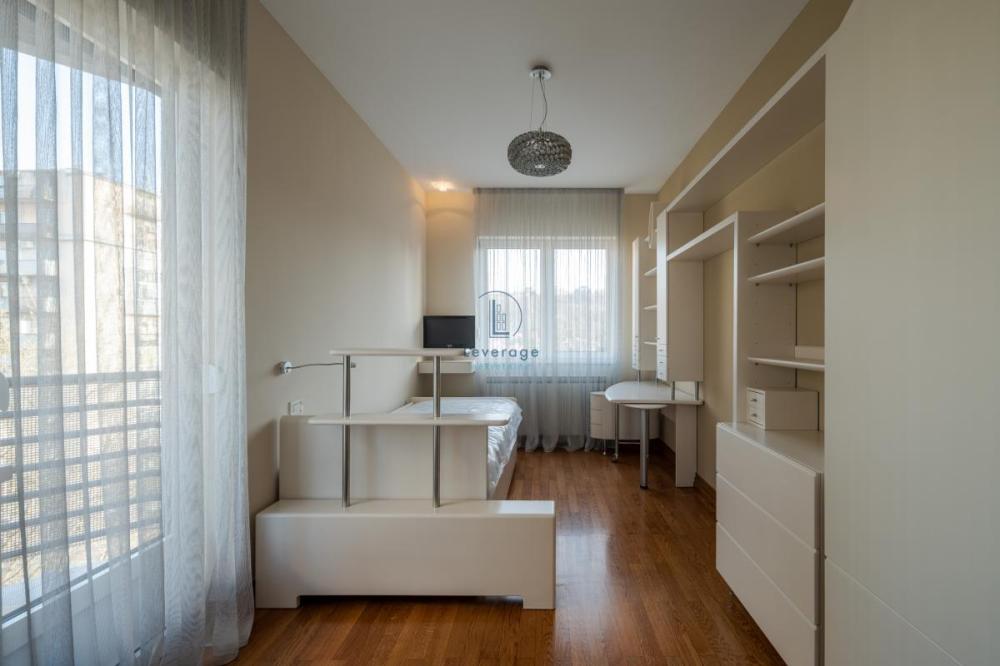 Slika 9 - Šćerbinova,  Stan na prodaju, 220m2, 699.000€