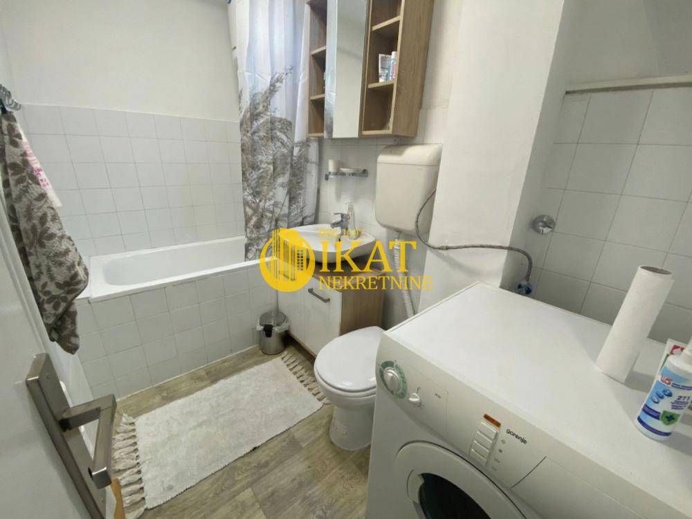 Slika 4 - Bulevar Kralja Aleksandra, Trosoban stan za izdavanje, 80m2, 800€
