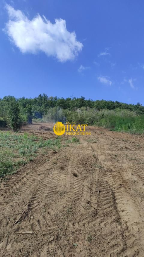 Slika 1 -  Plac na prodaju, Mladenovac, Koraćica, 11.000€