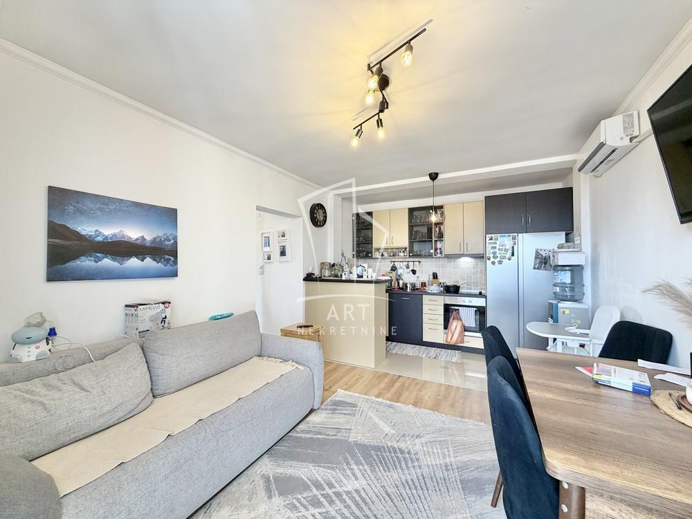 Glavna slika -Murmanska, Trosoban stan na prodaju, 60m2, 210.000€