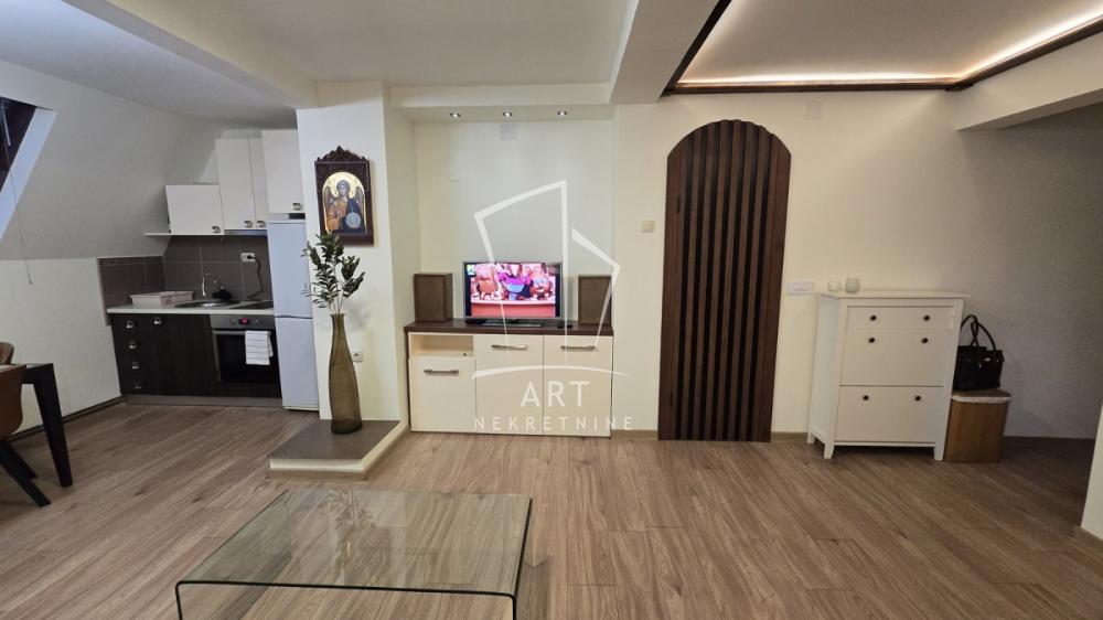 Slika 2 - Vase Čarapića, Dvosoban stan za izdavanje, 44m2, 800€