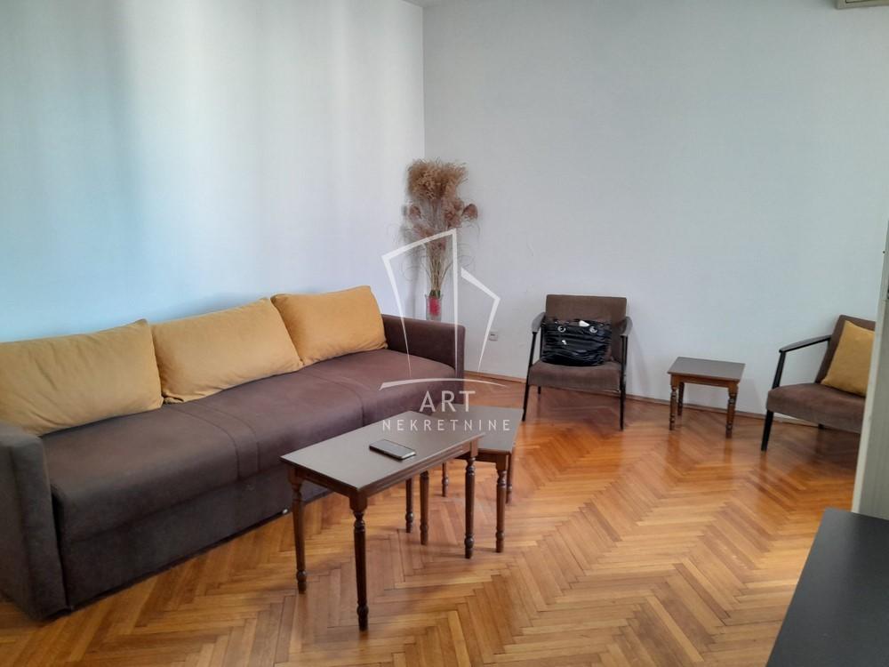 Slika 1 - Branka Krsmanovića, Trosoban stan za izdavanje, 62m2, 600€