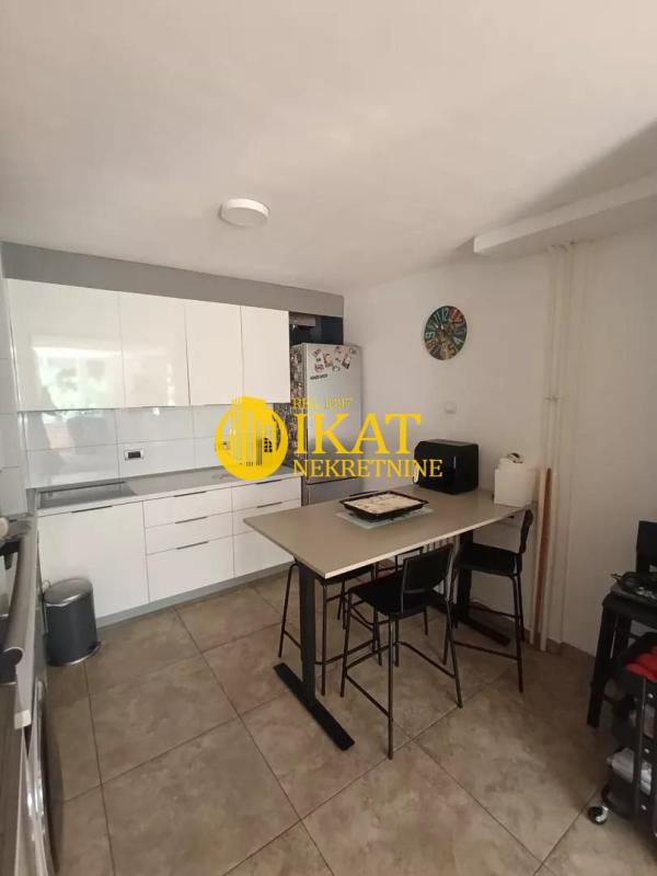 Slika 5 - Četvorosoban stan na prodaju, 80m2, 235.000€