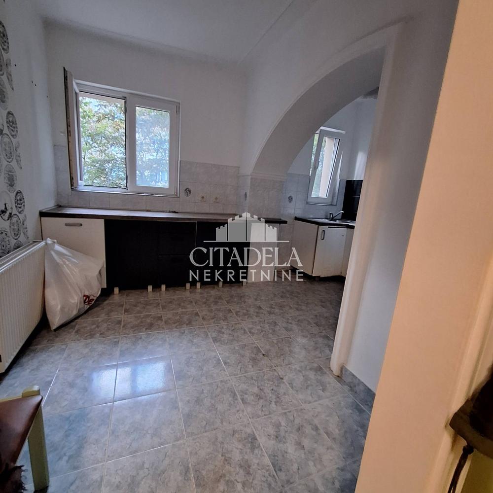 Slika 3 - Ljubomira Stojanovića, Trosoban stan na prodaju, 75m2, 249.000€