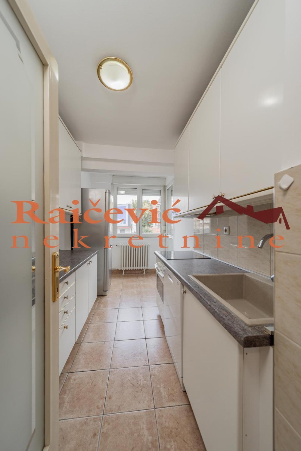 Slika 5 - Kataniceva, Trosoban stan na prodaju, 85m2, 387.000€