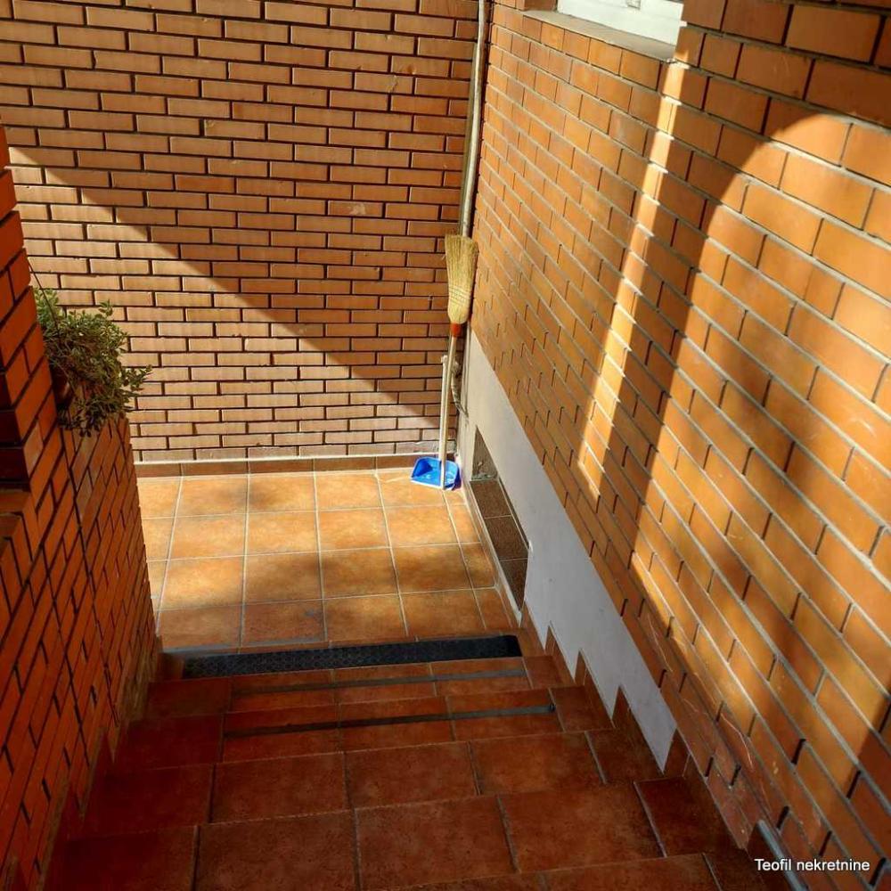 Slika 1 - Stojana Aralice,  Kuća na prodaju, 250m2, 450.000€