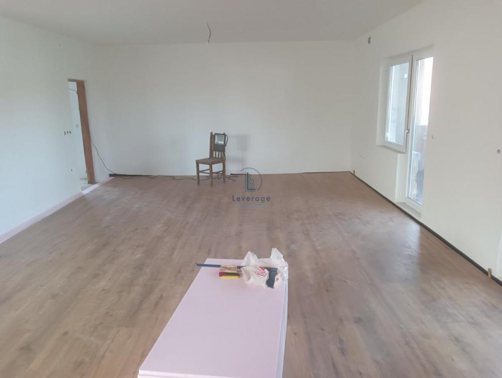 Slika 1 - Ugrinovački put,  Lokal za izdavanje, 115m2, 500€