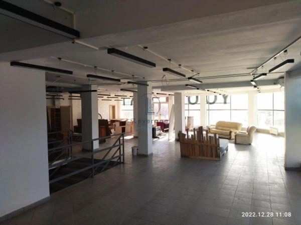 Slika 4 - Mirijevski bulevar,  Lokal za izdavanje, 243m2, 2.430€