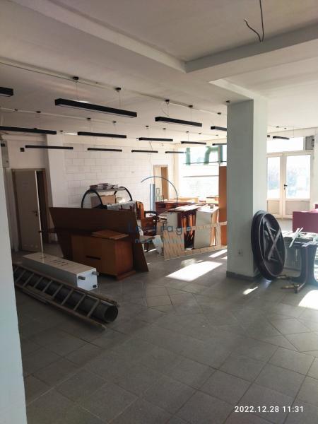 Slika 8 - Mirijevski bulevar,  Lokal za izdavanje, 550m2, 5.500€