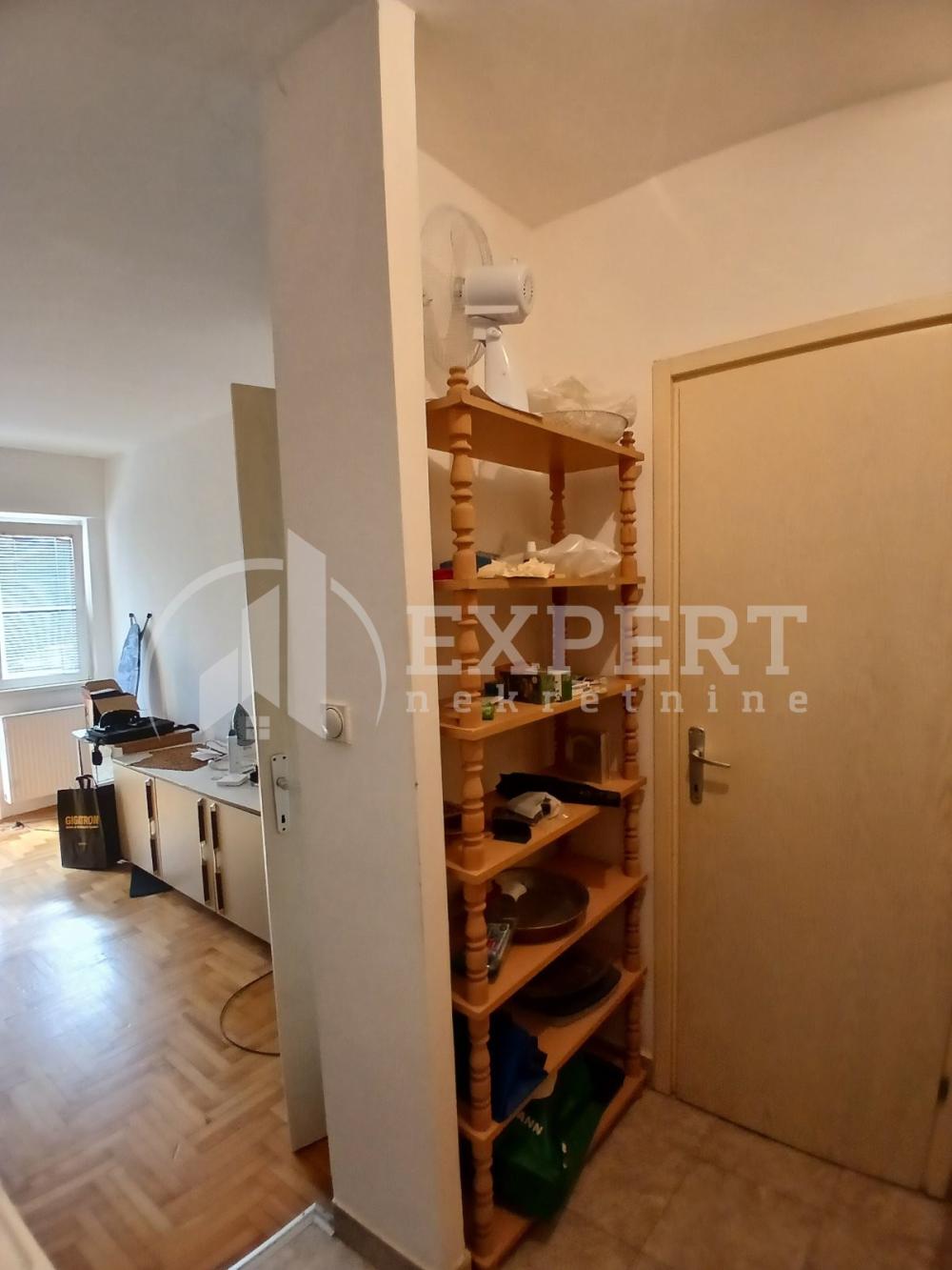 Slika 2 - Majakovskog, Jednoiposoban stan za izdavanje, 38m2, 280€